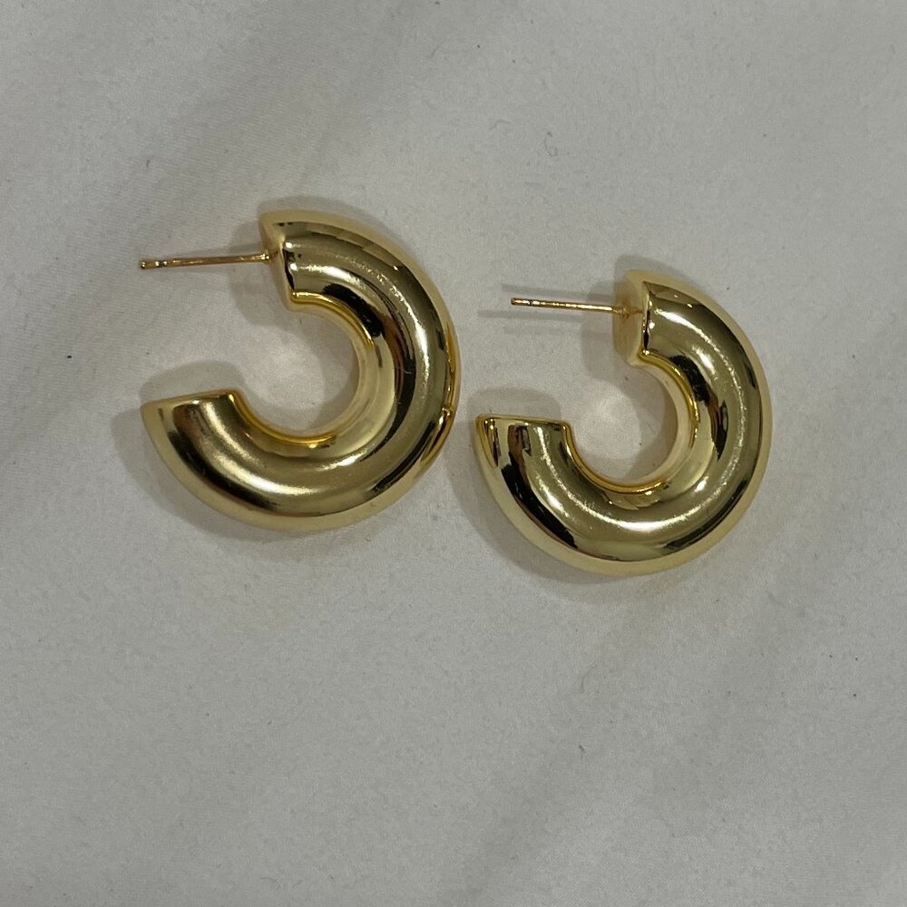 Shashi Gold Chunky Hoop Earrings